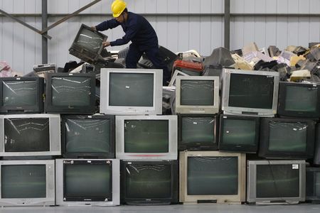 TV's great trek online now distinctly real