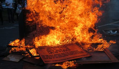 ??Letter to the editor: Don’t claim to speak for all UCT alumni