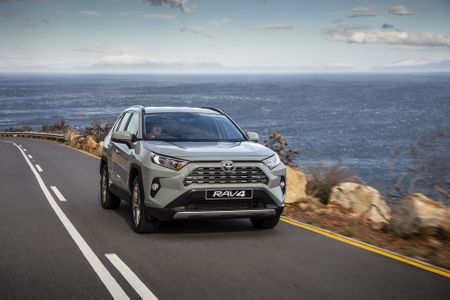 Toyota RAV4 2.5 VX AT: All grown up and going places