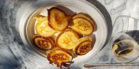 Flapjacks with espresso. (Photo: Marita van der Vyver)<br>