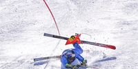 epaselect epa10472694 Alex Finatzer of Italy falls during the second run in the Men's Giant Slalom event at the FIS Alpine Skiing World Championships in Courchevel, France, 17 February 2023.  EPA-EFE/JEAN-CHRISTOPHE BOTT
