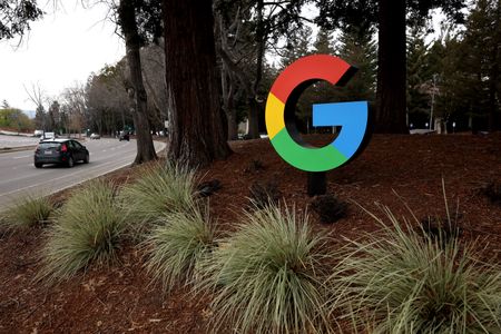 Alphabet’s Cash Boom Is Raising Dividend Hopes on Wall Street