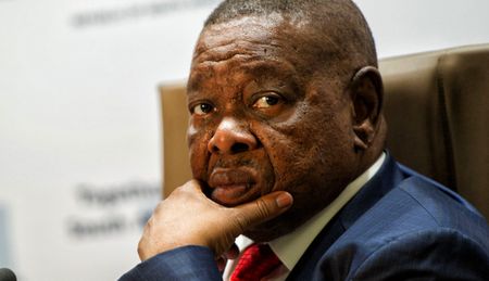 Cabinet tremors: What will the Communists do?