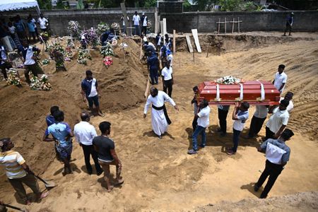 Trump Seeks New Chief After Ayers Roils Kelly Succession Plan