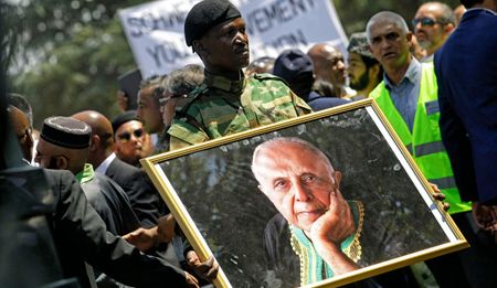 TRAINSPOTTER: Dead man talking—the Kathrada funeral, and a warning for Zuma from beyond the grave