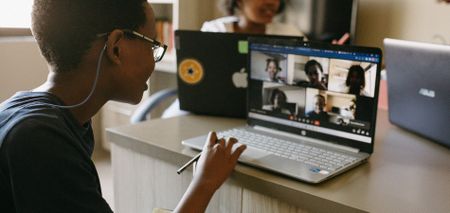 Busting the myths about online schooling