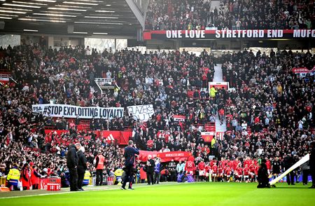 Manchester United plan to ditch Old Trafford in order to build ‘world’s greatest stadium’