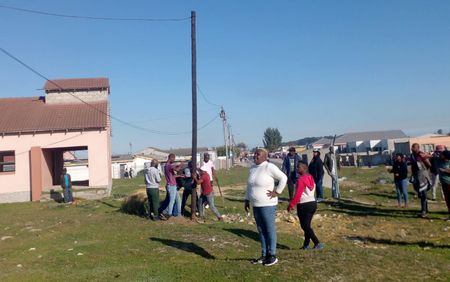 Homeowners clash with shack dwellers over illegal electricity connections in Mfuleni
