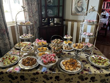 When Tannie Maria and troubadour Des came to Cradock