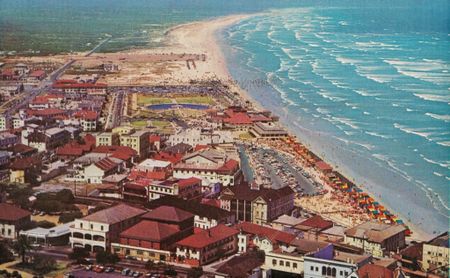 The old Muizenberg Post Office built in 1934 still embodies a belief that how we
communicate matters