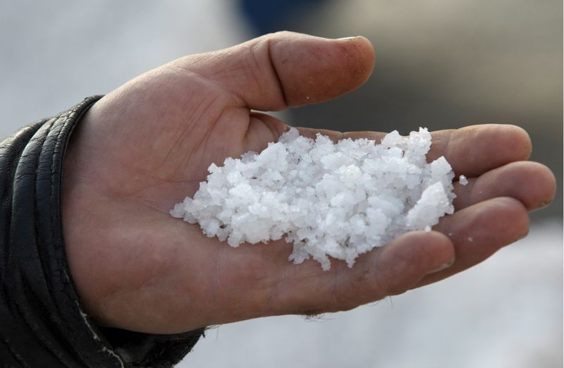 Salt: WHO recommends switching to a healthier alternative