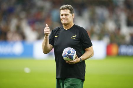 Rassie Erasmus and Handrè Pollard underline threat of England’s challenge is keeping Boks grounded