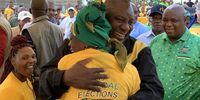 President Cyril Ramaphosa visits a family in Mangaung, Free State on a campaign trail, 7 April 2019. Photo: @MyANC/Twitter