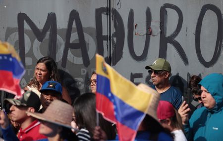 Top US commander makes surprise visit to Venezuela for security talks