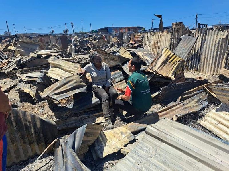 Thousands left homeless as fire ravages Cape Town informal settlements