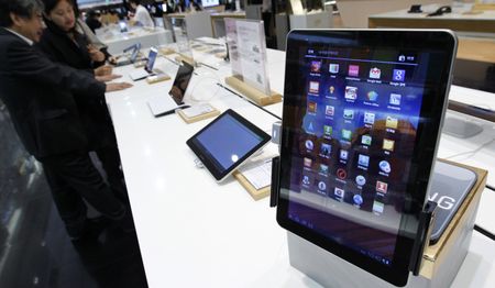 Judge halts sales of Samsung Galaxy Tab in United States