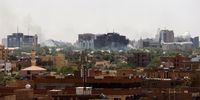 Smoke rises above buildings during an ongoing skirmish between the Sudanese army and paramilitaries of the Rapid Support Forces (RSF) in Khartoum, Sudan, 18 April 2023. (Photo: EPA-EFE / STRINGER)