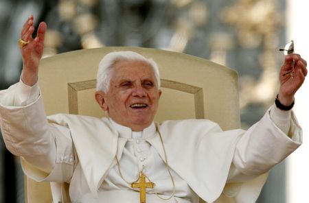 01 April: Pope sees Easter as time for reflection on sexual abuse in Church