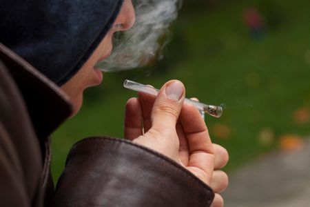 Global commission urges youth-focused drug policy reform