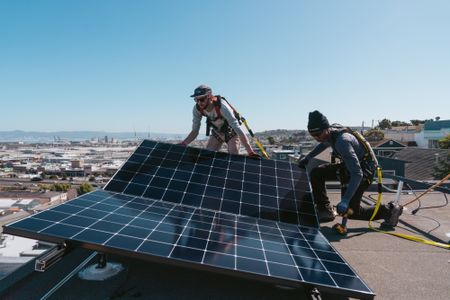 Battery-powered California faces lower blackout risk this summer