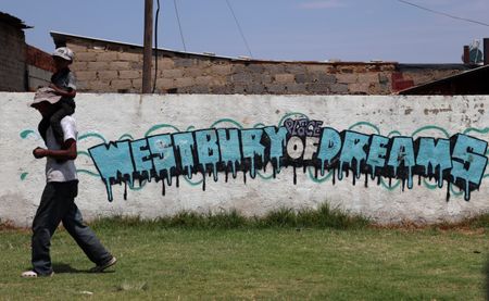 ‘My job is to shoot’ — guns blaze in Westbury as rival gangs battle for turf