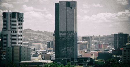 SA’s current account deficit narrows significantly in Q1 to 1.2% of GDP