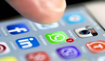 How to balance WhatsApp's convenience with security in the workplace