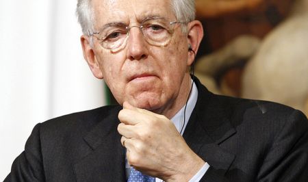 Italy eyes euro zone aid to ease debt pain