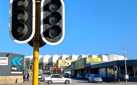 Dead robots, dirty Ubers and high hopes — getting to the rugby on time