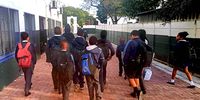 Learners at the Somerset West Primary School arriving at school. (Photo: Vincent Cruywagen)
