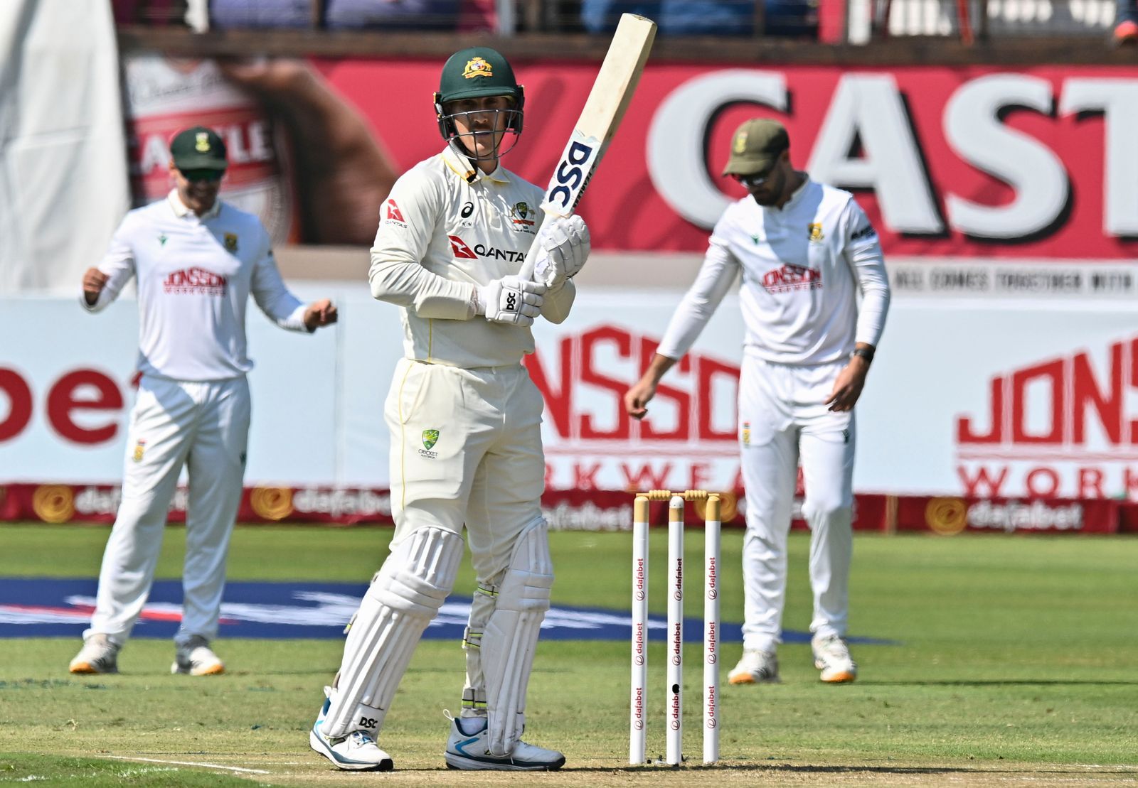 South Africa v Australia - 1st Test - Day 1
