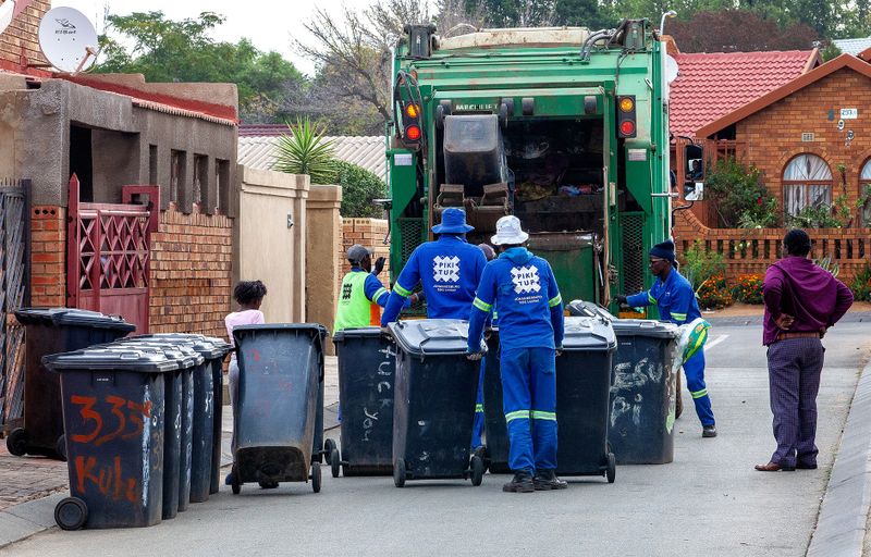 Pikitup’s growing crisis: Broken trucks, contractor protests, months of missed collections
