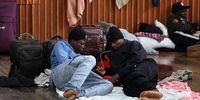Reuters-xeno-migrants flee