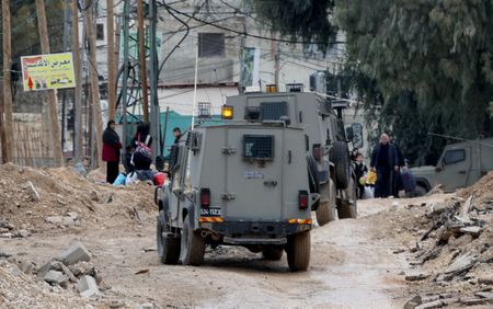 Residents leave homes in Jenin as Israeli West Bank raid continues