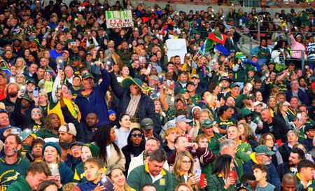 Phone snatchers score at Gqeberha’s Bok rugby Test