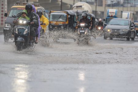 India monsoon slows; below-average rain seen over next two weeks