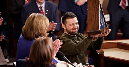 G7 threatens Belarus with more sanctions; Zelensky calls for more tanks, planes and money