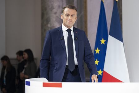 France’s Future Narrows: Two Unsavory Scenarios for Investors