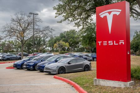 Tesla driver charged with manslaughter over crash into Texas home
