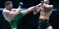   Sean Strickland of the United States fights against Dricus Du Plessis of South Africa in a middleweight title bout during the UFC 297 event at Scotiabank Arena on January 20, 2024 in Toronto, Ontario, Canada.  (Photo by Vaughn Ridley/Getty Images)