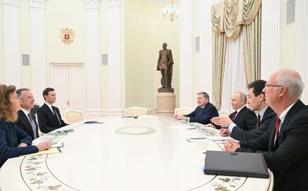 Russia says no Ukraine compromise reached after five-hour Putin talks with Trump envoys