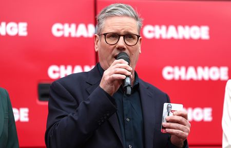 Starmer campaigns on UK security ahead of key debate with Sunak