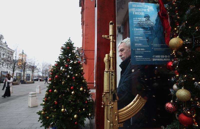 Russia arrests Swedish man it says planned ‘terrorist acts’ for Ukraine