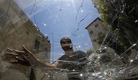 Gaza bloodshed deepens as airlines shun Israel