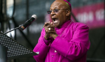 Mo Ibrahim's 'extraordinary' (and well-timed) award to the Arch