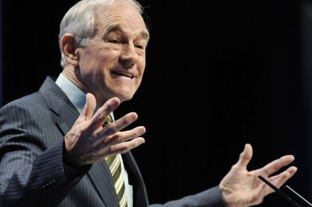 Ron Paul, Tea Party's intellectual father, also applies for the biggest job