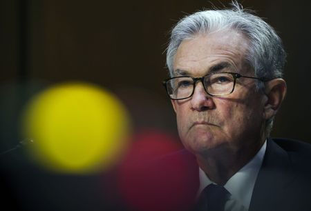 Powell Gambles on Inflation Easing as Fed Waits for More Jobs