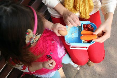 How to model good eating and body image habits for your kids