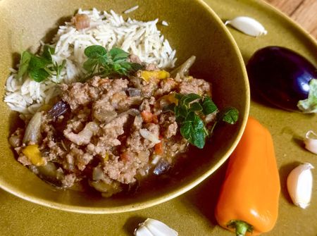 A savoury mince variation with sweet peppers and baby aubergines