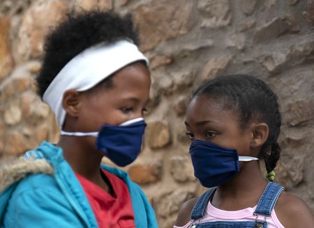 ‘Everyone should wear a cloth mask’ – but do they work?